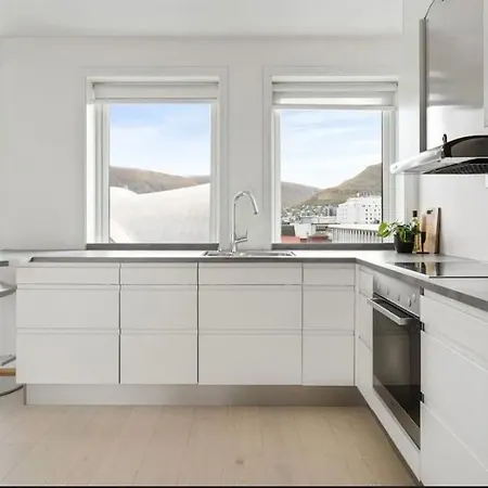 Midt I Hjertet Av I Vestregata 36 Apartmán